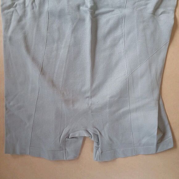 Colsie Body Suit Women's XL Gray Athleisure Basic Spaghetti Strap Compression - Picture 5 of 7